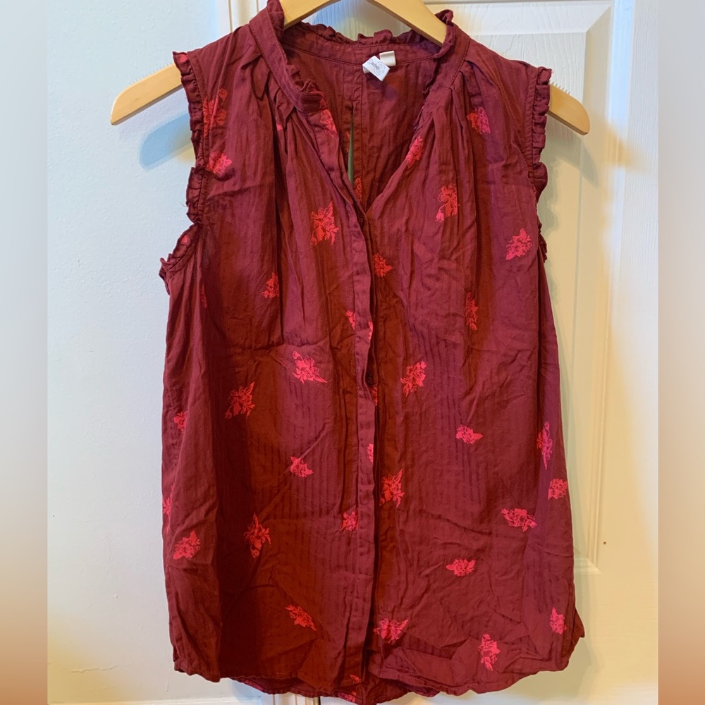 Treasure and Bond red sleeveless blouse Small